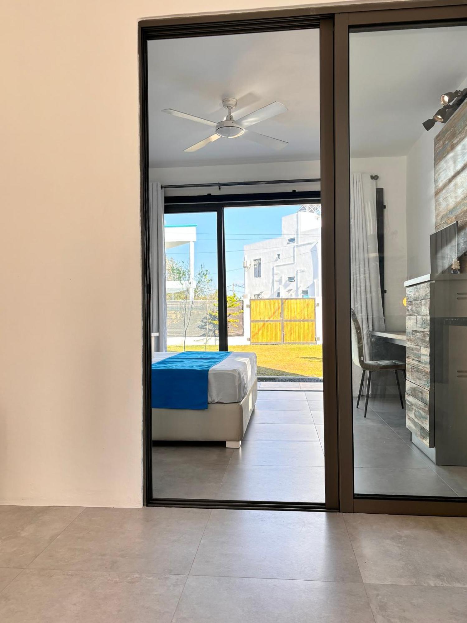 Maison Mont Choisy - One Or Two Bedrooms Apartment Тру о Биш Екстериор снимка